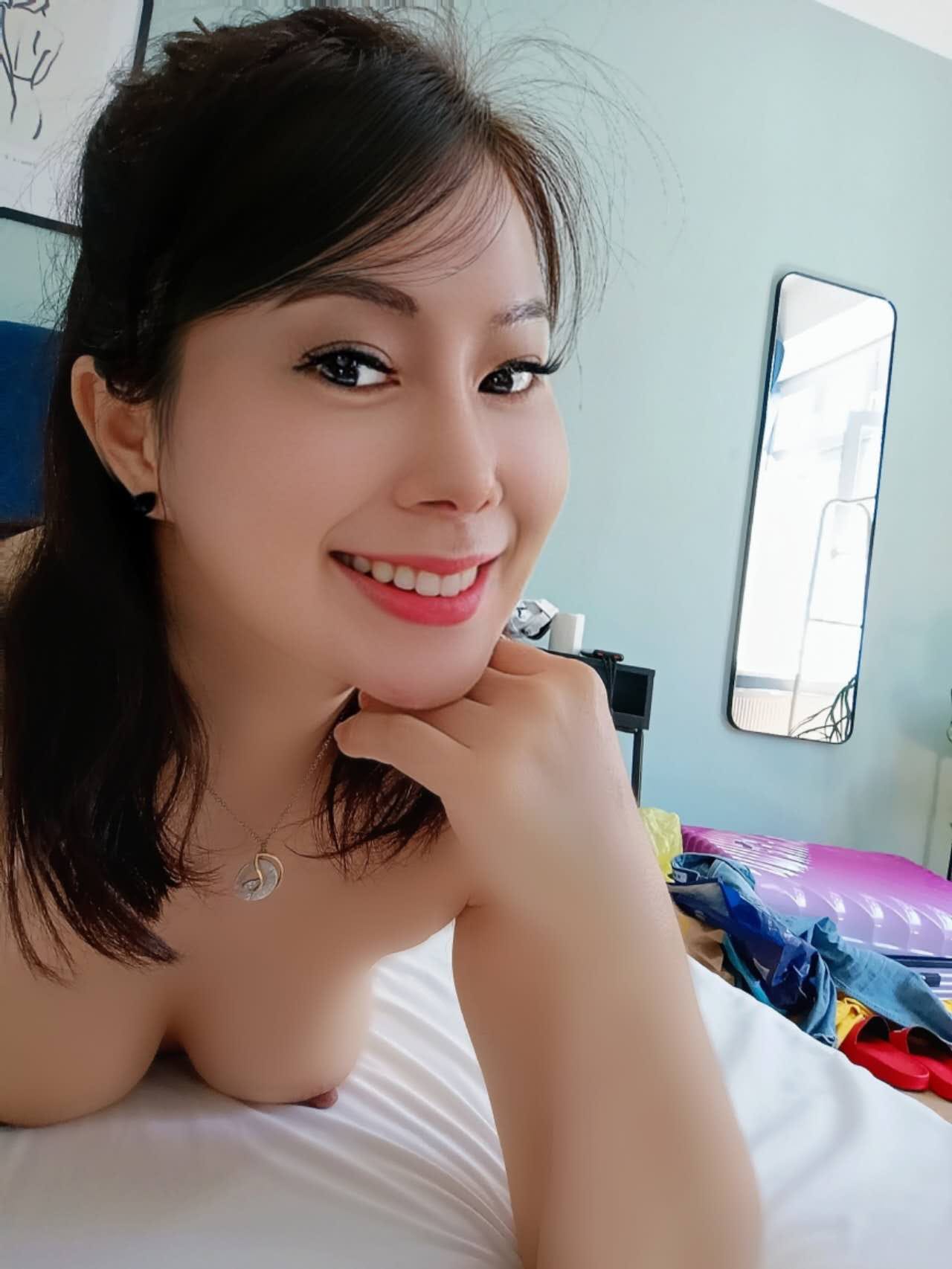 Asian Girl Sisi